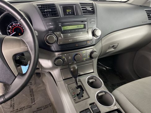 Used 2010 Toyota Highlander 4WD image 22