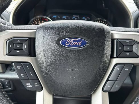 Used 2016 Ford F150 Lariat w/ Equipment Group 502A Luxury AWD/4WD image 24
