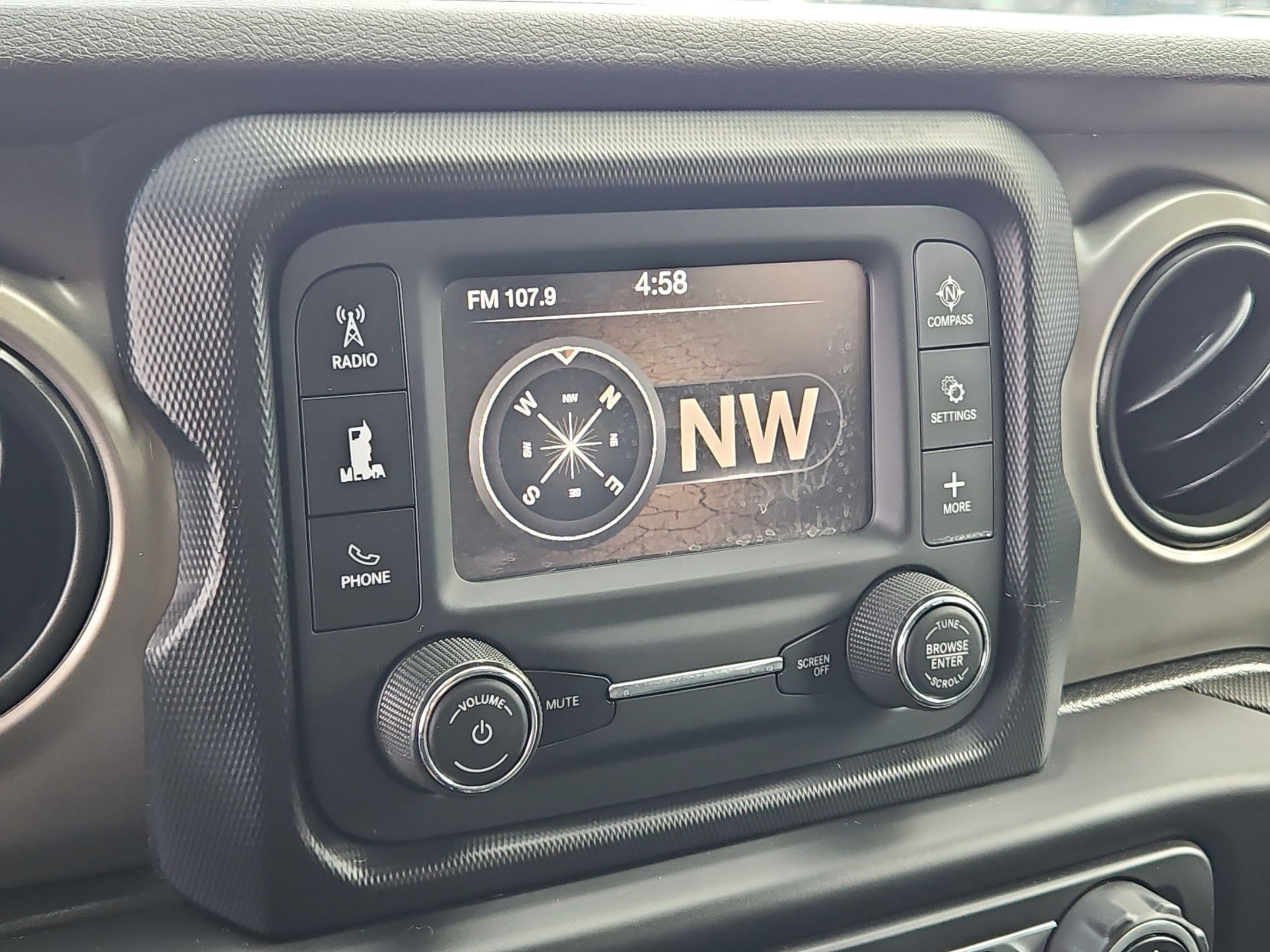 Used 2020 Jeep Wrangler Sport AWD/4WD image 19