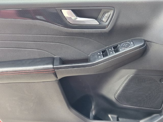 Used 2025 Ford Escape ST-Line AWD/4WD image 31