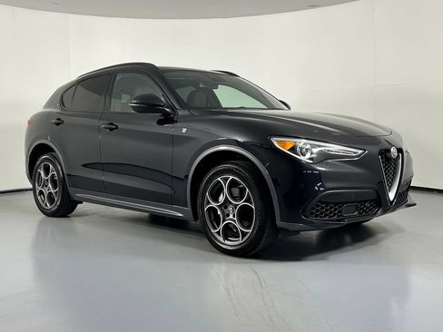 Used 2023 Alfa Romeo Stelvio Ti AWD/4WD image 1