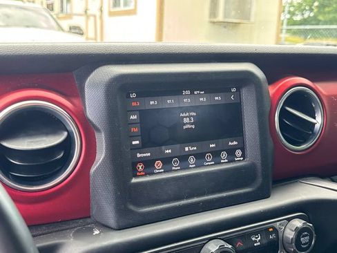 Used 2018 Jeep Wrangler Unlimited Rubicon AWD/4WD image 20