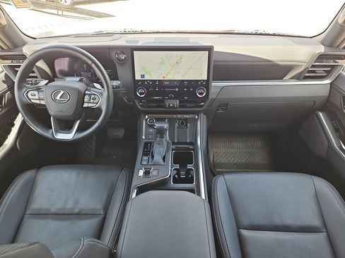 Used 2024 Lexus GX 550 w/ Accessory Package (2T) AWD/4WD image 12