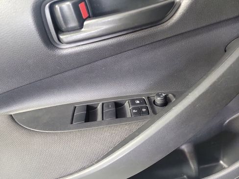 Used 2022 Toyota Corolla LE image 16