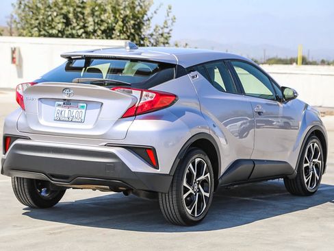 Certified 2019 Toyota C-HR XLE FWD image 5