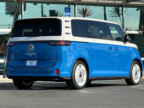 New 2025 Volkswagen ID. Buzz 1st Edition image 5