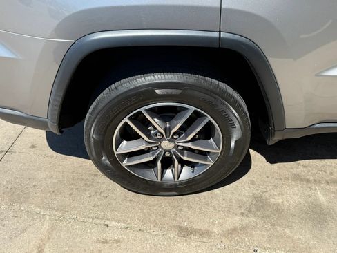 Used 2018 Jeep Grand Cherokee Limited AWD/4WD image 47