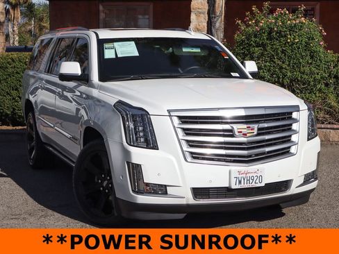 Used 2017 Cadillac Escalade ESV Platinum image 2