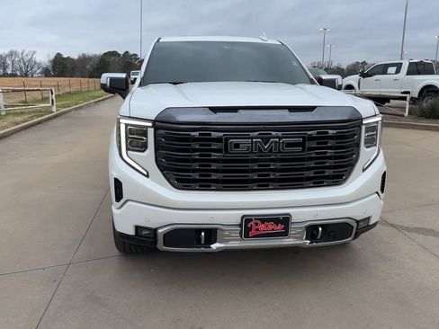 Used 2024 GMC Sierra 1500 Denali Ultimate image 3