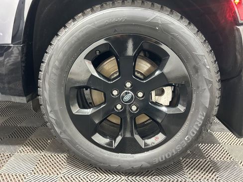 Used 2022 Land Rover Defender 90 X-Dynamic SE image 30