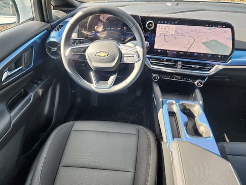 New 2026 Chevrolet Equinox EV LT image 20