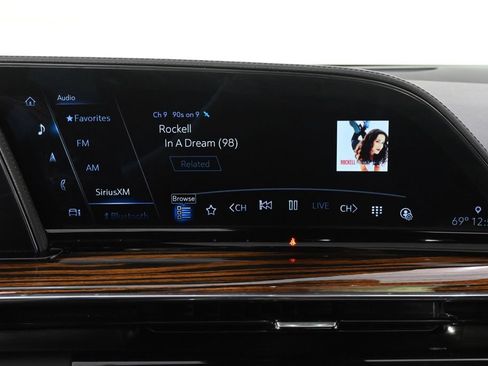 Used 2022 Cadillac Escalade ESV Premium Luxury w/ Performance Package AWD/4WD image 29