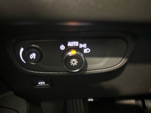 Used 2023 GMC Terrain SLE w/ Driver Convenience Package AWD/4WD image 24