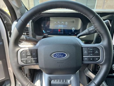 Used 2025 Ford F250 Lariat w/ Black Appearance Package AWD/4WD image 11