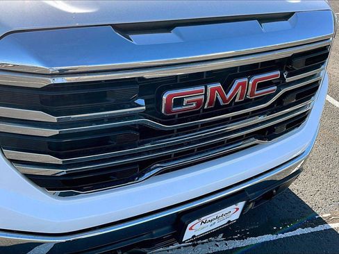 Used 2023 GMC Sierra 1500 SLT w/ SLT Premium Package image 29