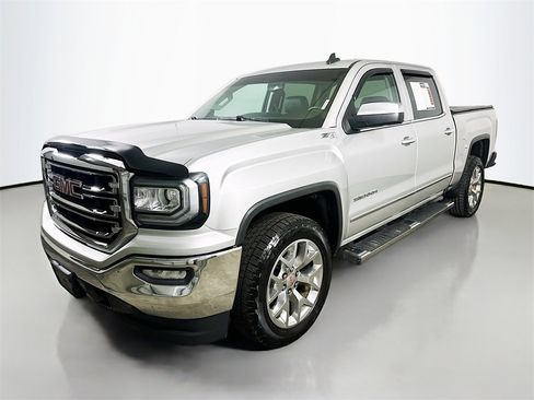 Used 2018 GMC Sierra 1500 SLT w/ SLT Premium Package image 3