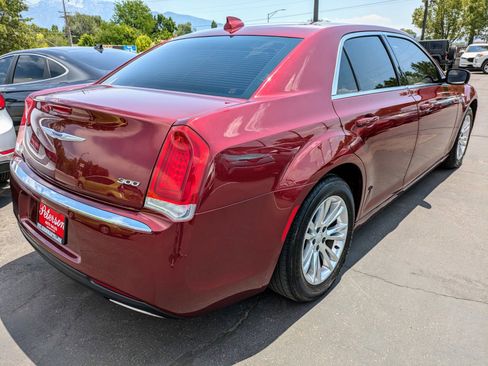 Used 2019 Chrysler 300 Touring L w/ Quick Order Package 22F image 5