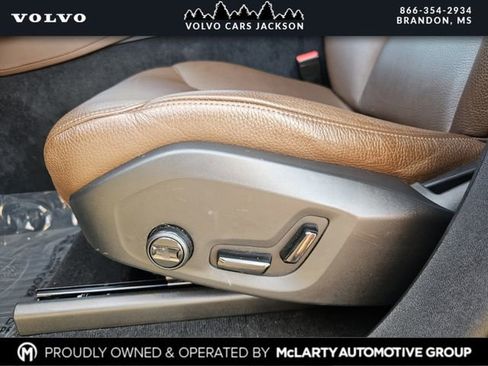 Used 2023 Volvo XC90 B6 Plus w/ Protection Package Premier image 14