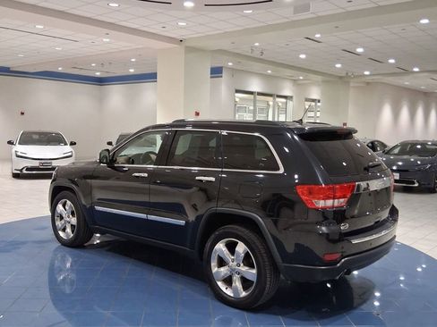 Used 2012 Jeep Grand Cherokee Overland Summit image 3