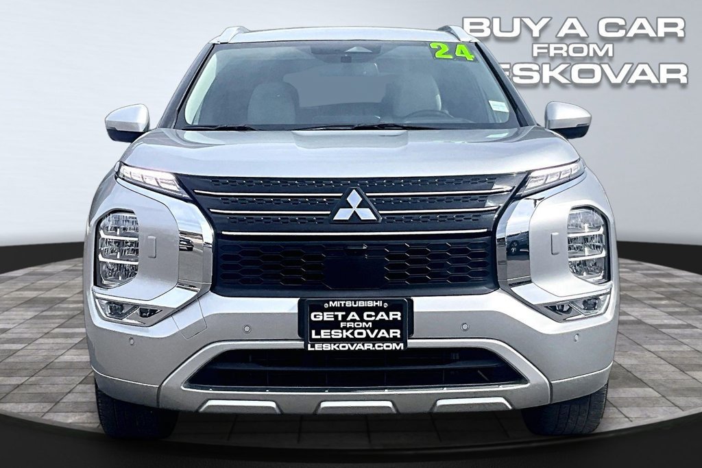 Used 2024 Mitsubishi Outlander SEL AWD/4WD image 3