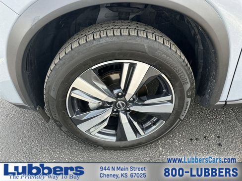 Used 2023 Nissan Rogue SL image 10