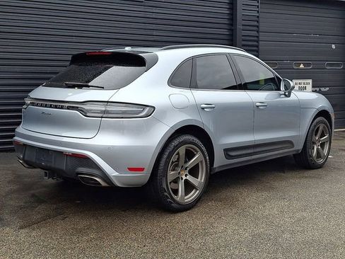 Certified 2023 Porsche Macan image 7