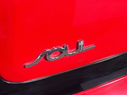 Used 2016 Kia Soul ! image 23