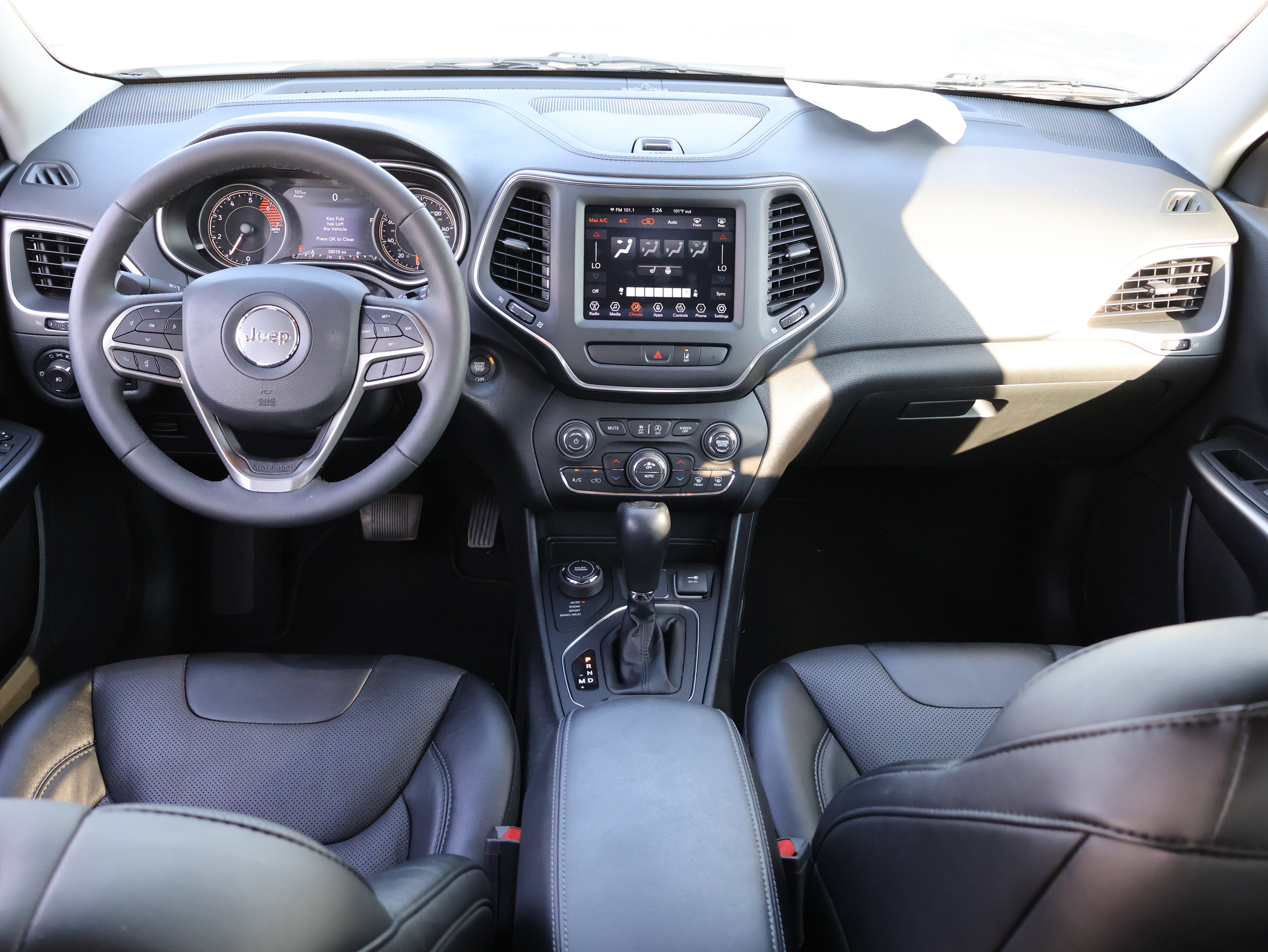 Used 2022 Jeep Cherokee Latitude Lux AWD/4WD image 15