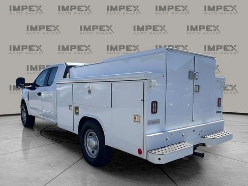 Used 2019 Ford F350 XL w/ Power Equipment Group image 6