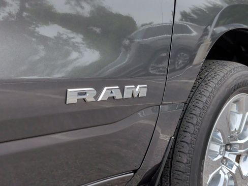 Used 2022 RAM 1500 Big Horn AWD/4WD image 10