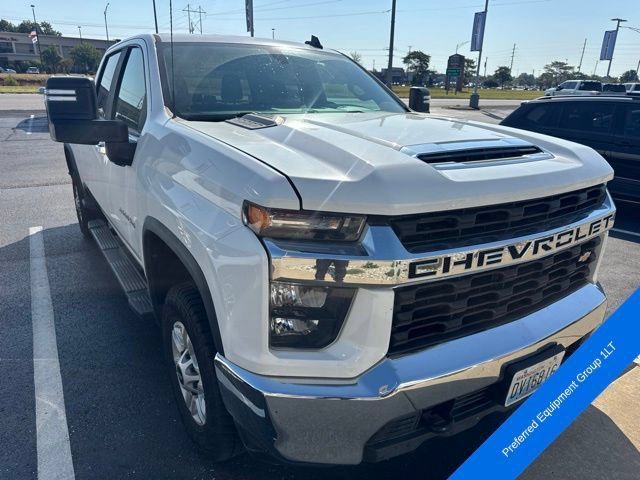 Used 2020 Chevrolet Silverado 2500 LT AWD/4WD image 3