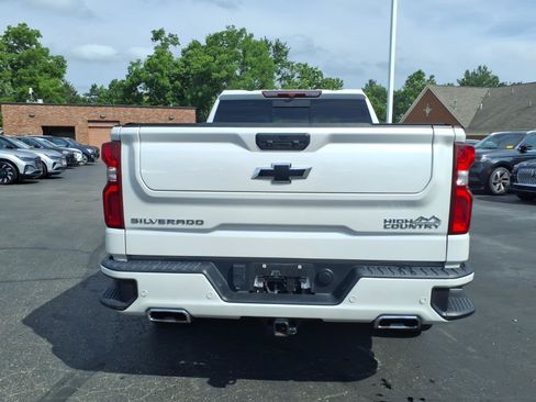 Used 2023 Chevrolet Silverado 1500 High Country AWD/4WD image 6