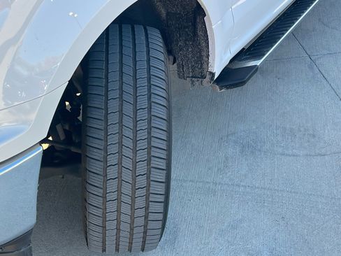 Used 2019 Ford F150 XLT w/ Equipment Group 302A Luxury image 9