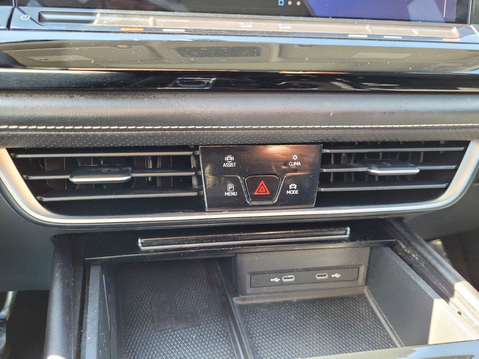 Certified 2024 Volkswagen Atlas SEL AWD/4WD image 27