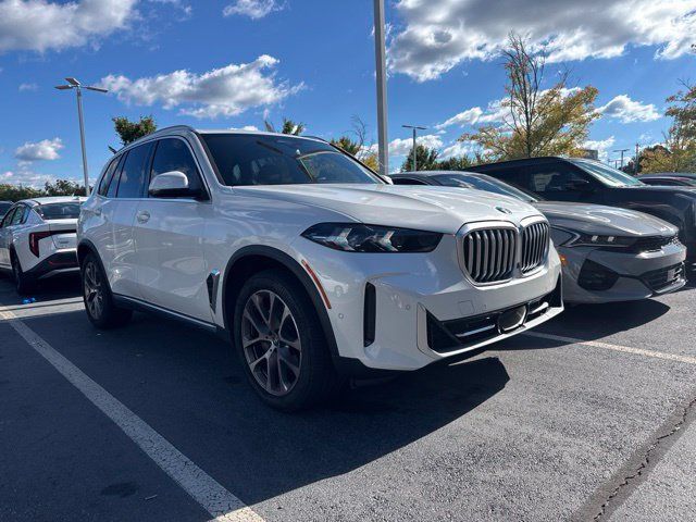 Used 2024 BMW X5 sDrive40i w/ Parking Assistance Package RWD image 6