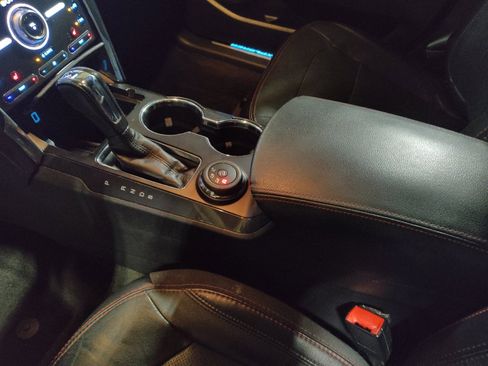 Used 2017 Ford Explorer Sport image 26