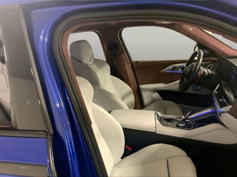 Certified 2023 BMW XM AWD/4WD image 8