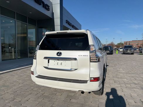 Used 2022 Lexus GX 460 Premium w/ Premium Plus Package image 13