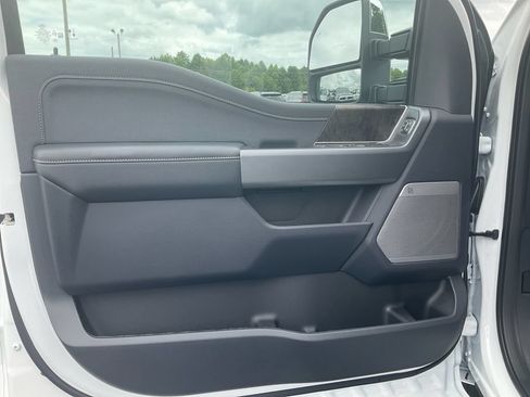 New 2026 Ford F250 Lariat w/ Chrome Package AWD/4WD image 17