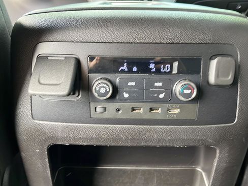 Used 2020 Chevrolet Tahoe Premier AWD/4WD image 29