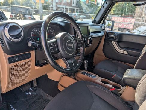 Used 2014 Jeep Wrangler Unlimited Rubicon w/ Connectivity Group image 12