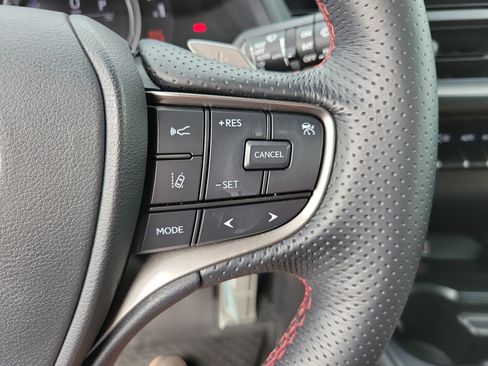 Used 2023 Lexus UX 250h F Sport AWD/4WD image 22