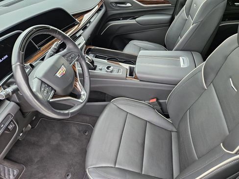 Certified 2023 Cadillac Escalade Premium Luxury AWD/4WD image 16