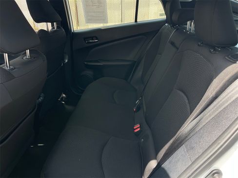 Used 2022 Toyota Prius LE image 20