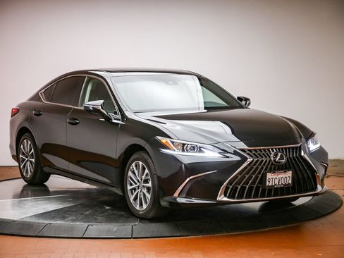 Used 2025 Lexus ES 350 w/ Accessory Package (Z2) FWD image 6