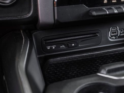 Used 2019 RAM 1500 Big Horn AWD/4WD image 38