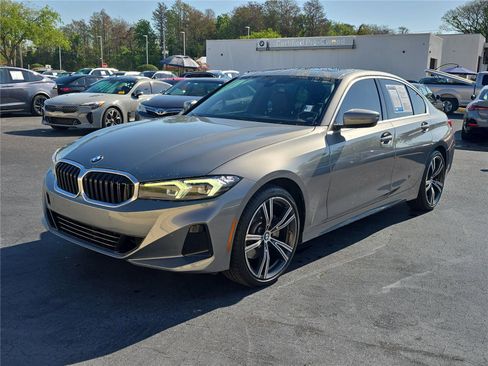 Used 2024 BMW 330i Sedan w/ Premium Package image 6