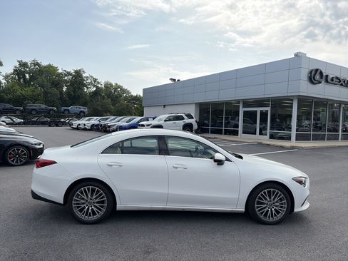 Used 2022 Mercedes-Benz CLA 250 image 7