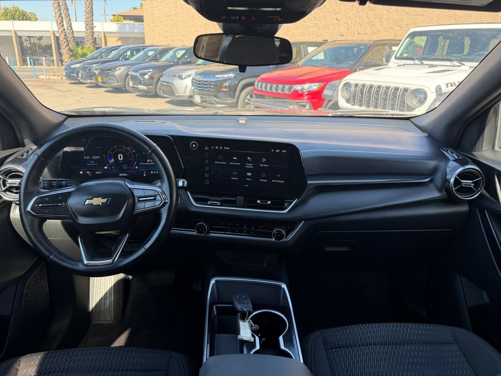 Used 2025 Chevrolet Equinox LT AWD/4WD image 32