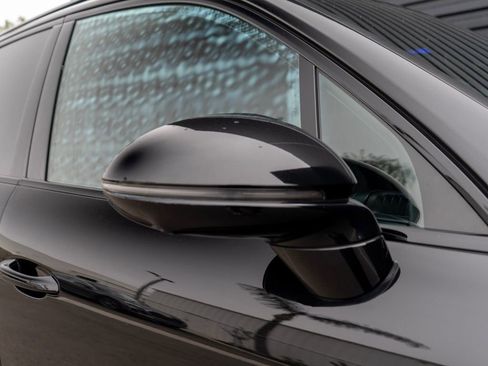 Used 2021 Porsche Cayenne Turbo S image 15